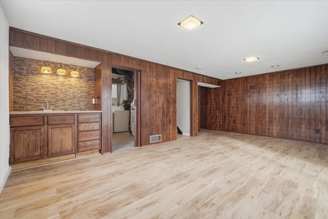 Photo of 1241 Holiday Lane