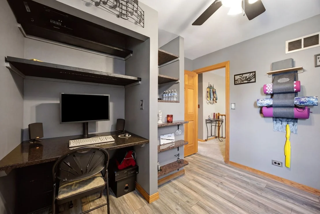 Photo of 702 Hickory Lane