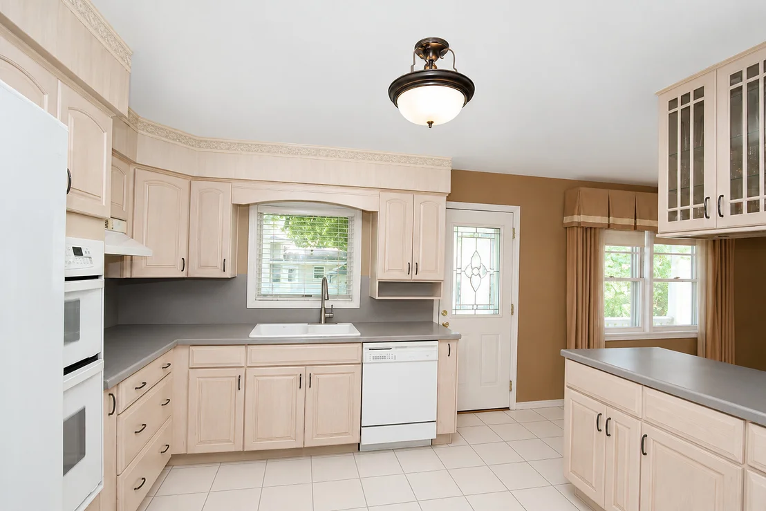 Photo of 917 W Army Trail Boulevard
