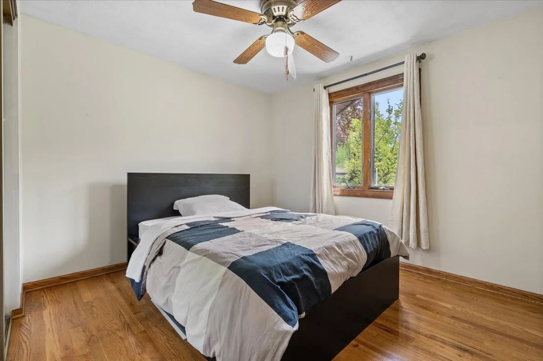 Photo of 937 Cornell Lane