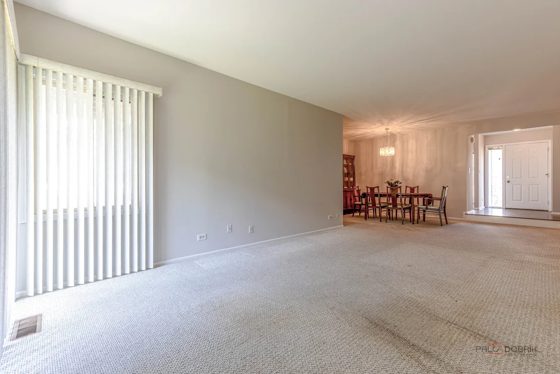 Photo of 1090 Pine Tree Circle N