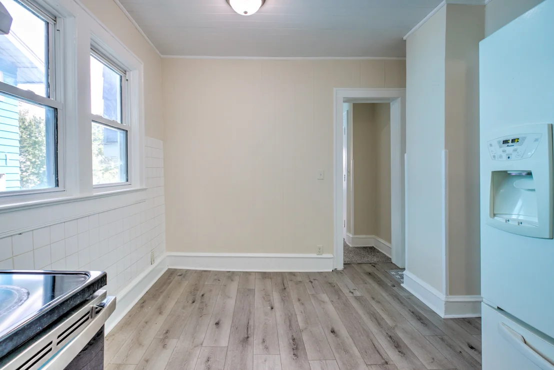 Photo of 310 N Mclean Street