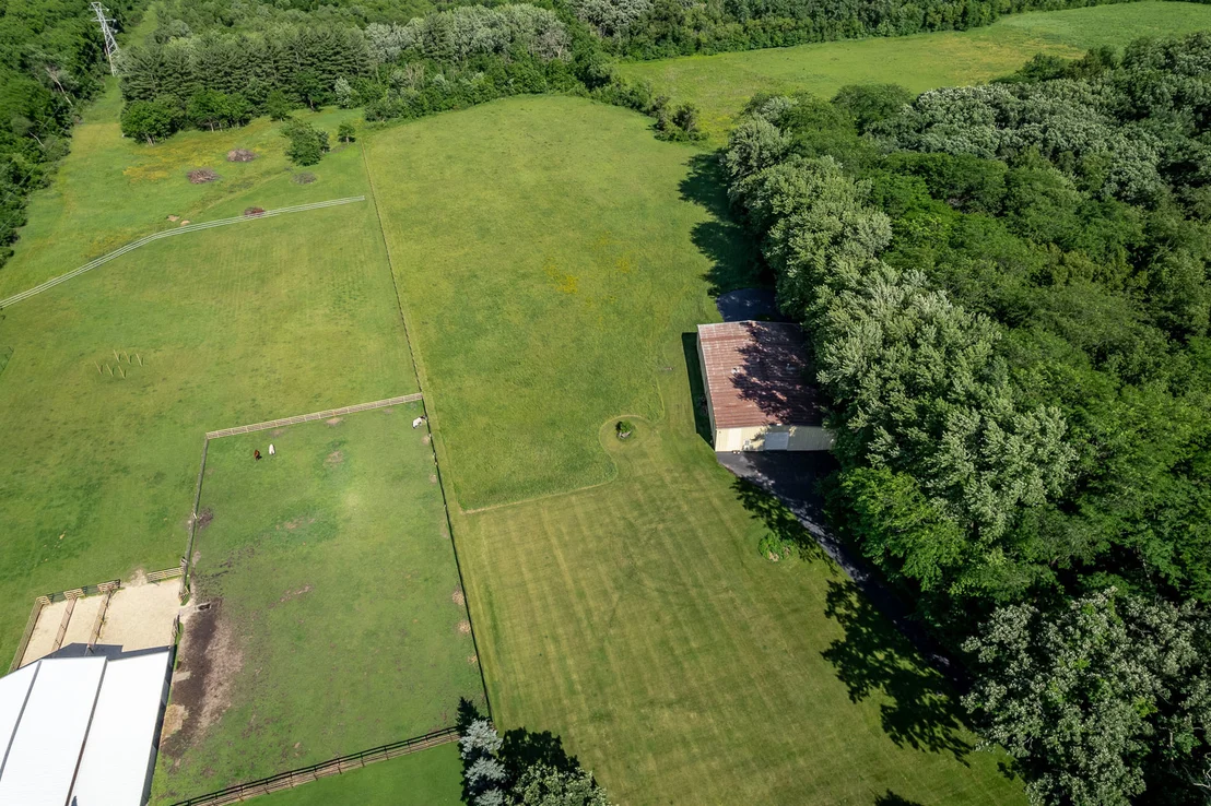 Photo of 7889 Shaw Road