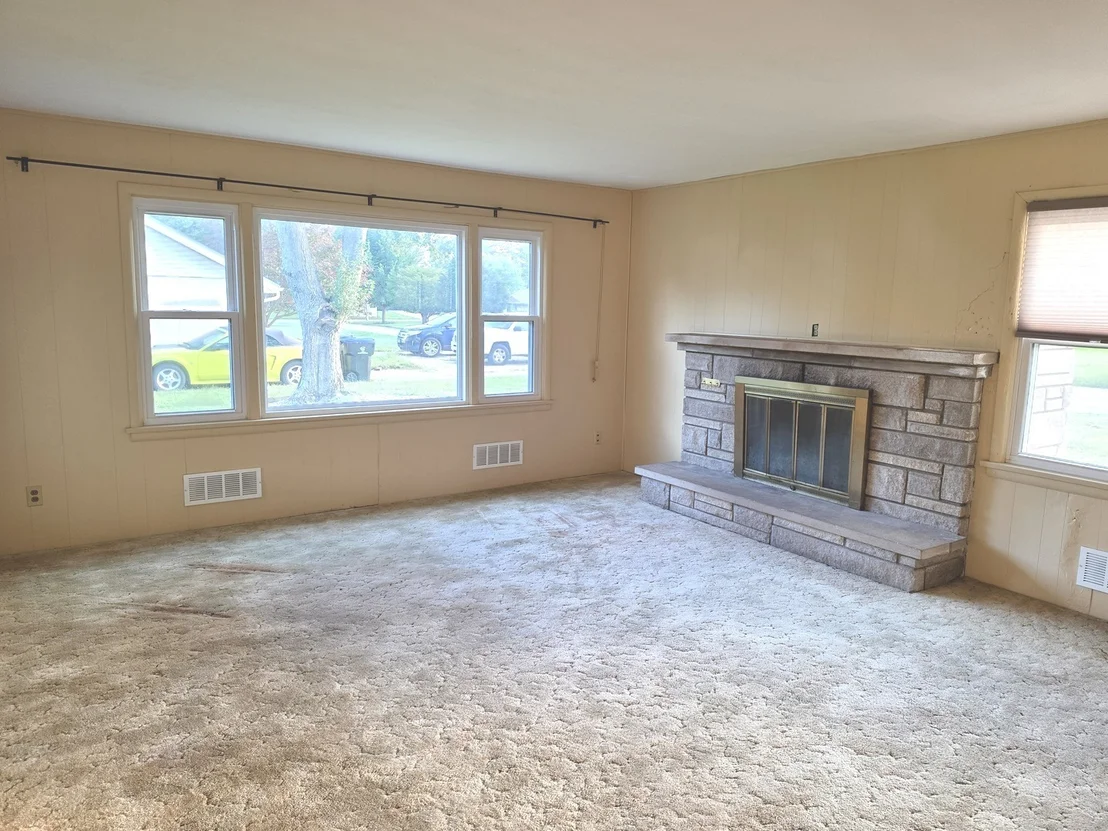 Photo of 906 Snyder Drive