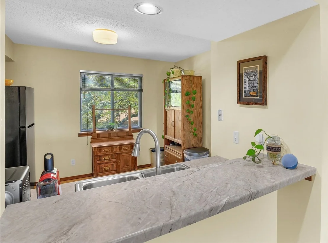 Photo of Unit 2108 at 2108 Sunview Drive