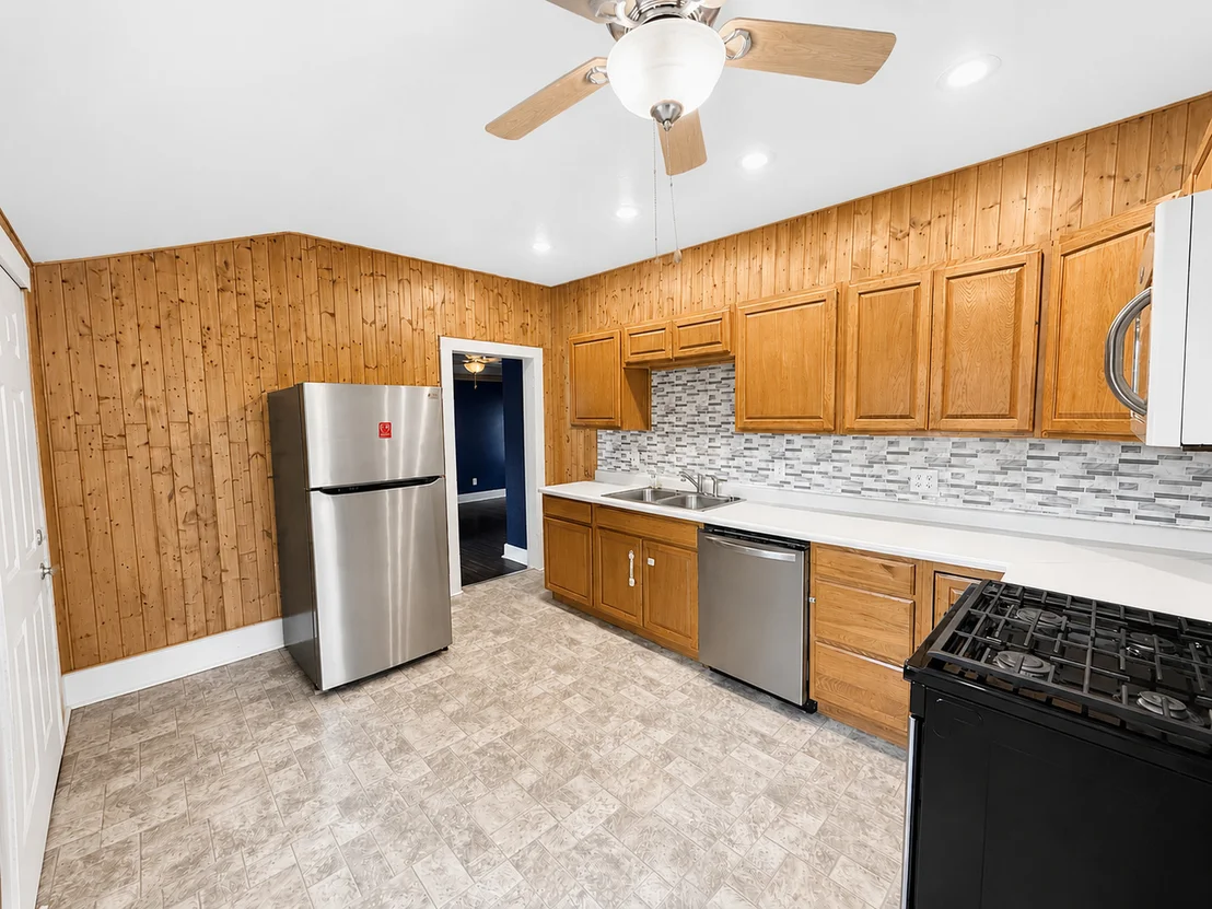 Photo of 111 Maple Avenue