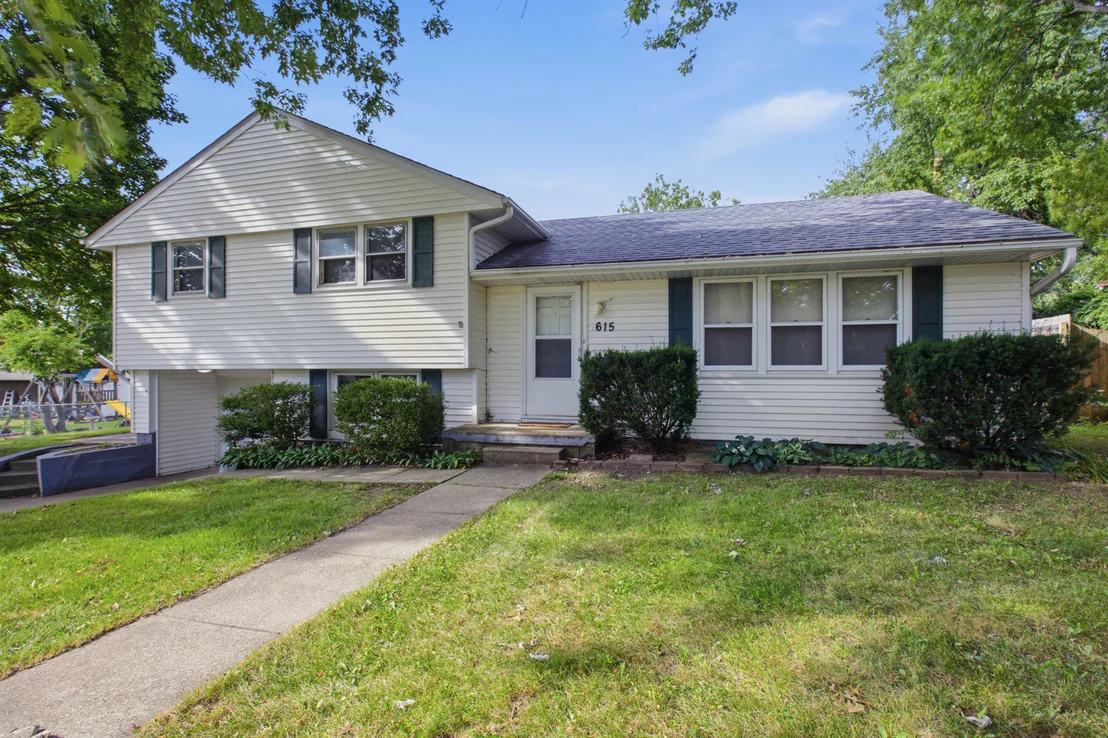 Photo of 615 Richards Lane