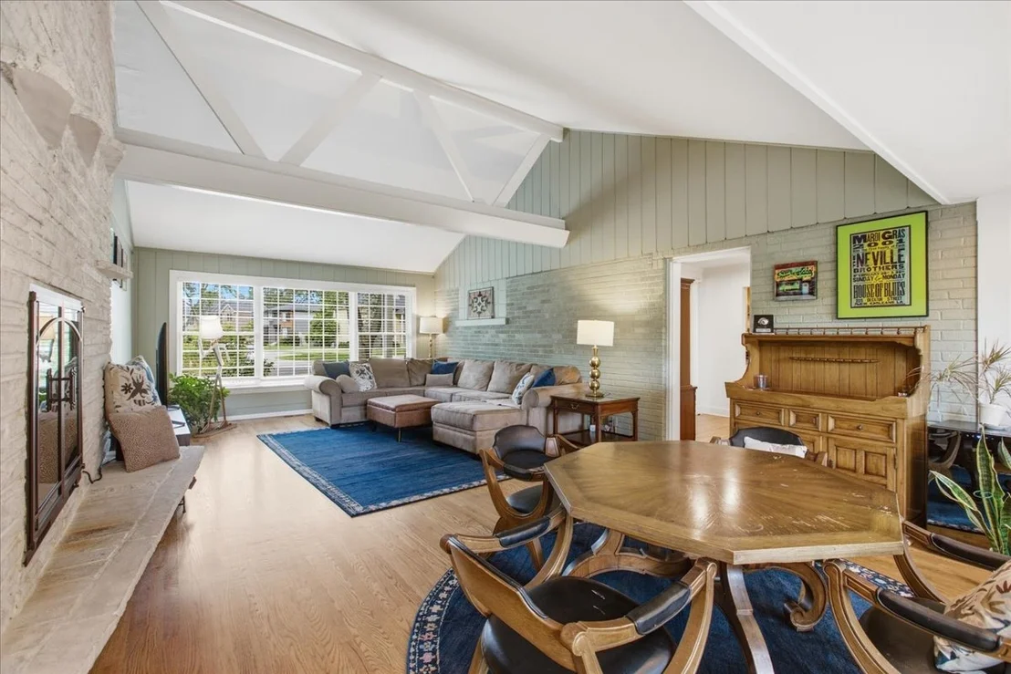 Photo of 2501 Robincrest Lane