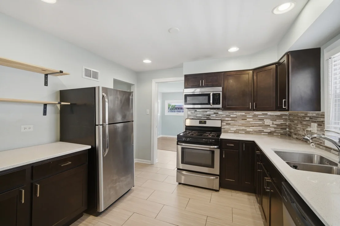 Photo of 1522 N Hillside Avenue