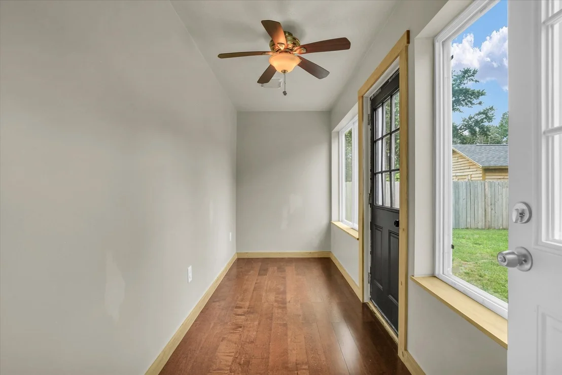 Photo of 521 N McClellan Street