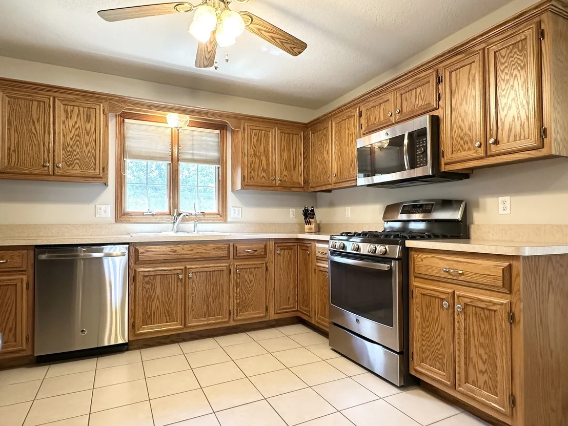 Photo of 1602 Sunridge Drive