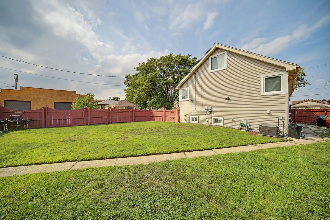 Photo of 8043 Salisbury Avenue