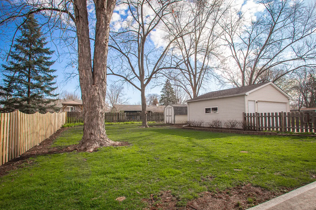 Photo of 1500 Bates Lane