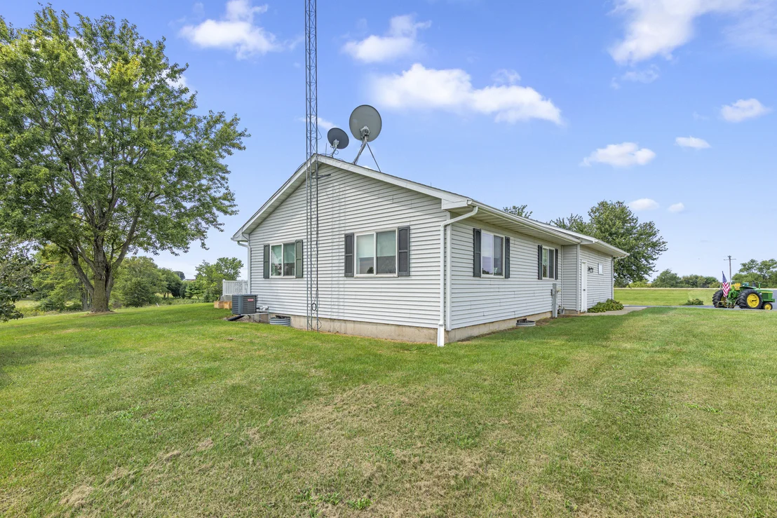Photo of 3472 N IL ST RT 23 Highway
