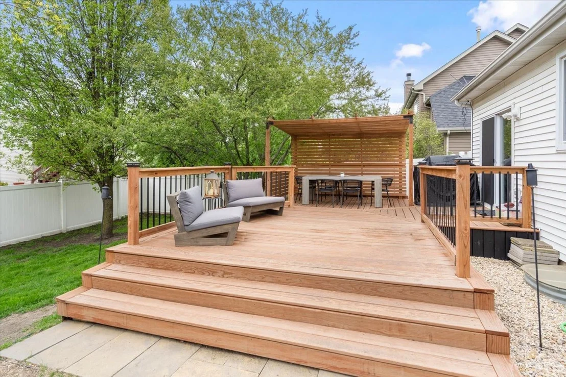 Photo of 875 RED CLOVER Drive