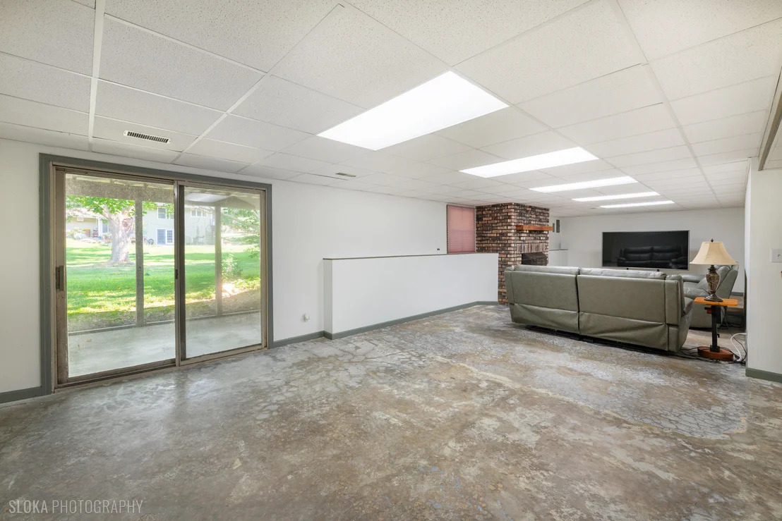 Photo of 6914 Meadow Drive