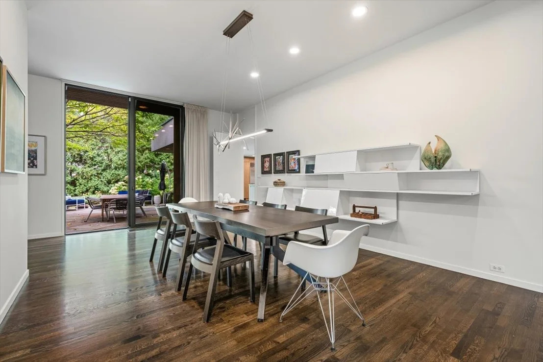 Photo of 296 WHITE OAK Lane