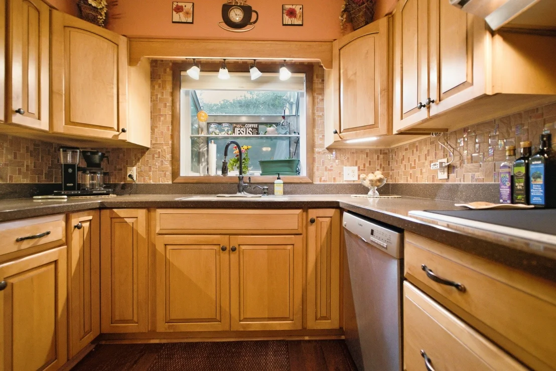 Photo of 330 S 5000w Road
