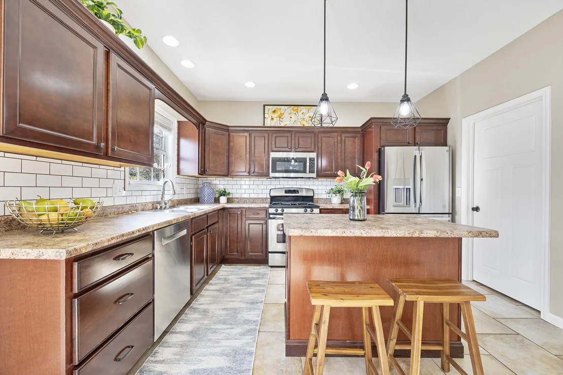 Photo of 805 Dresser Drive