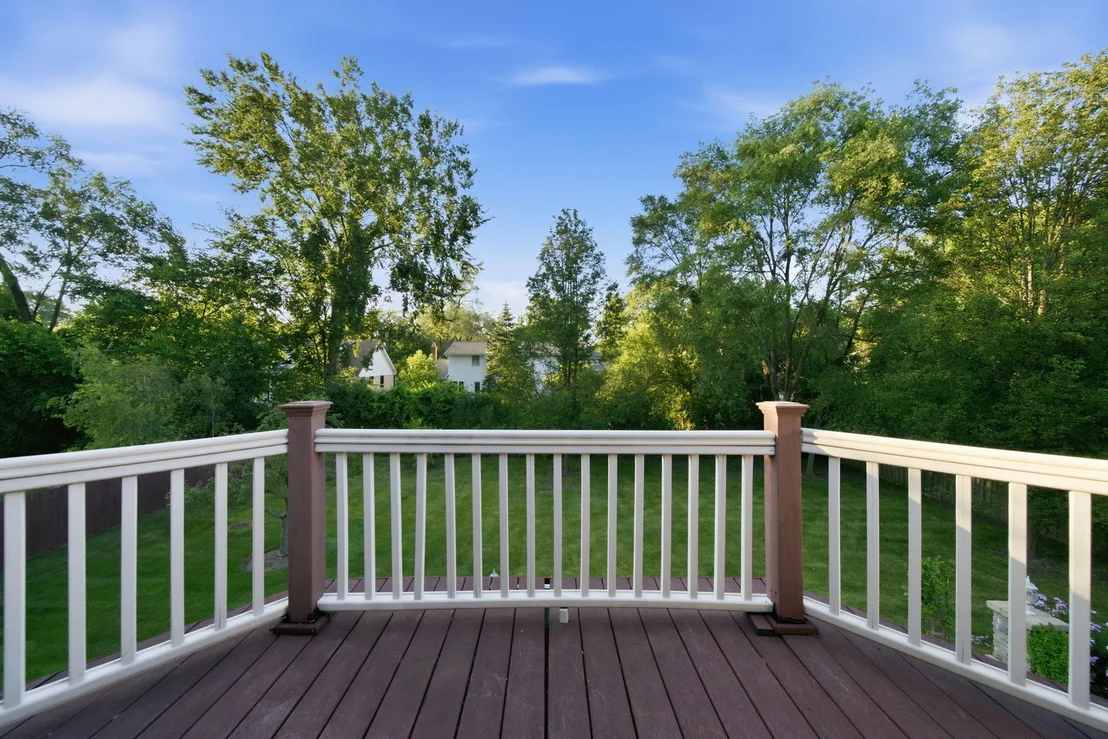 Photo of 3340 Lakeside Avenue