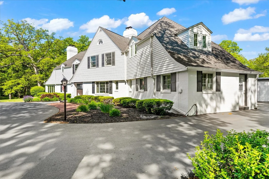 Photo of 27 Hickory Lane