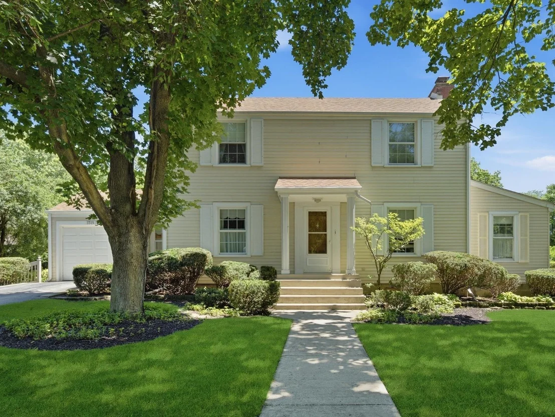 Photo of 1319 Bunker Avenue