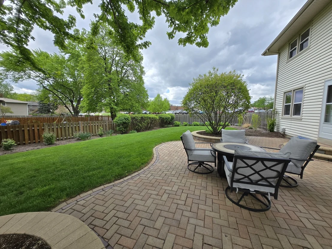 Photo of 900 Dearborn Circle