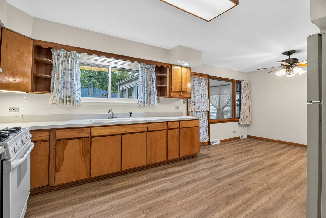 Photo of 3341 Prairie Avenue