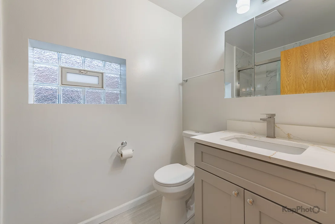 Photo of 3548 S Artesian Avenue
