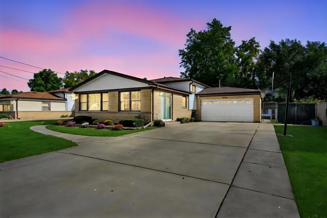 Photo of 1933 Plainfield Drive