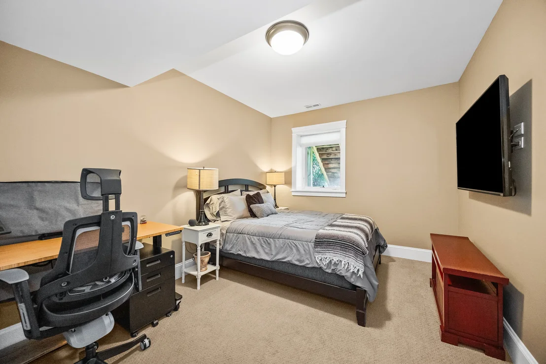 Photo of 2121 Pioneer Road