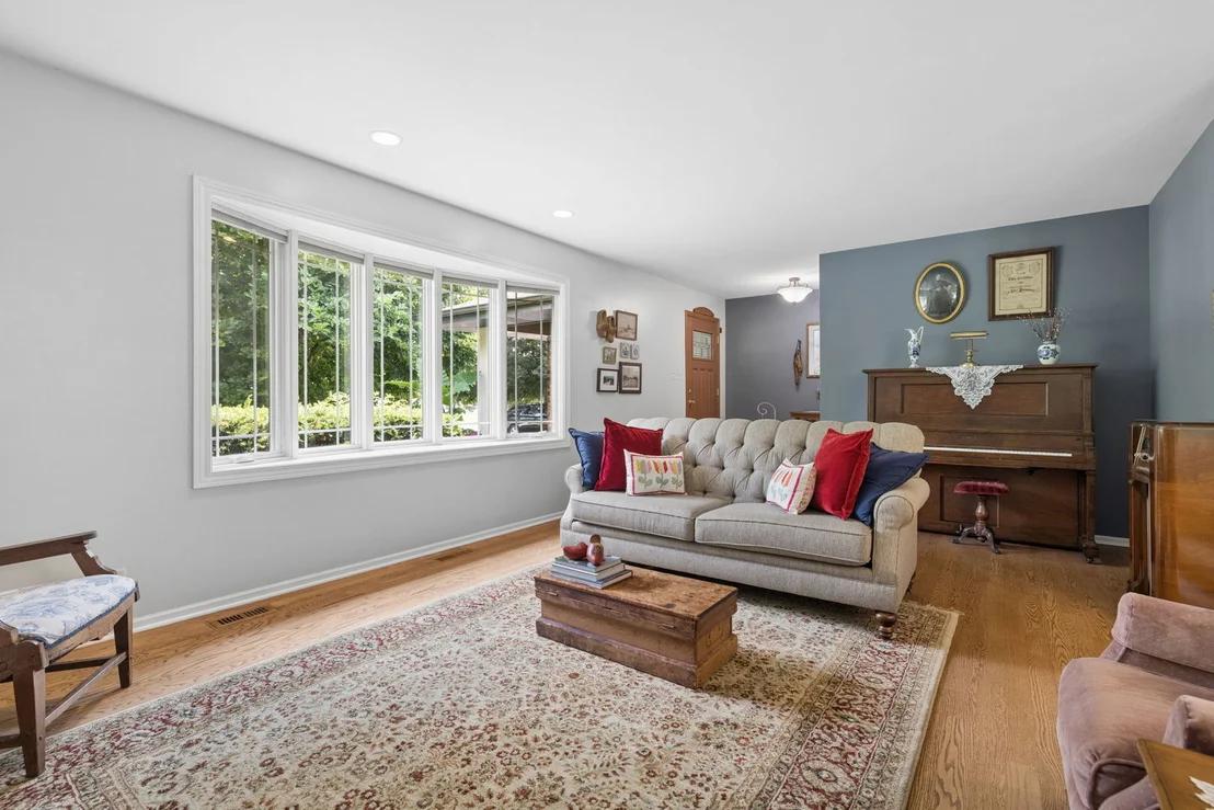 Photo of 11S634 Mcgrath Lane
