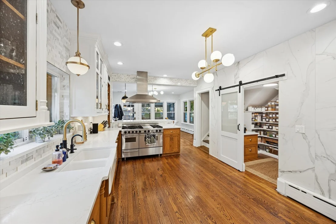 Photo of 176 Riverside Road