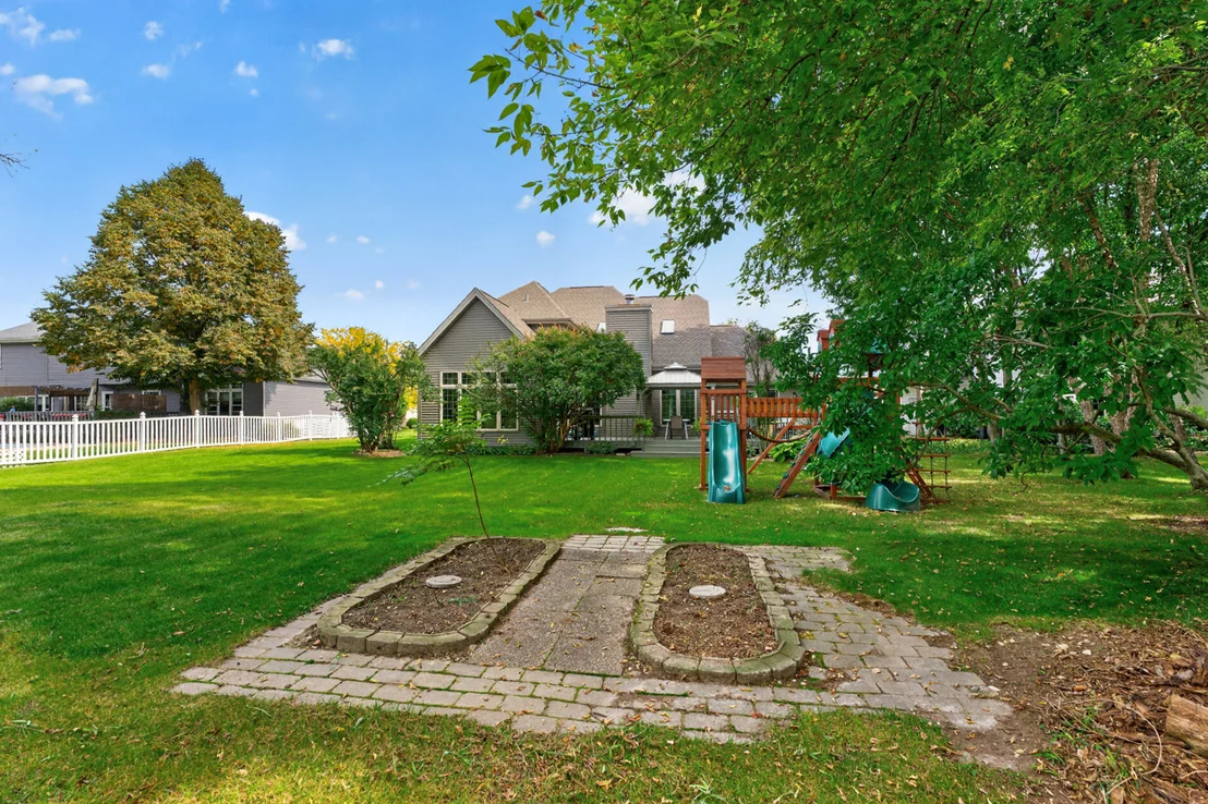 Photo of 9176 Forest Ridge Drive