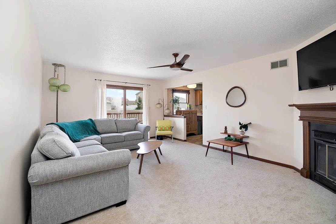 Photo of 434 Meadows Road S