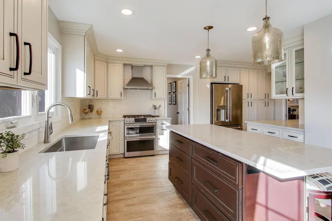 Photo of 829 Heatherstone Drive
