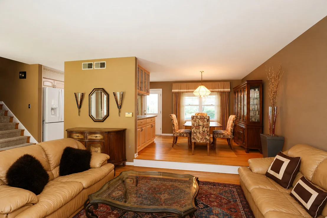 Photo of 917 W Army Trail Boulevard