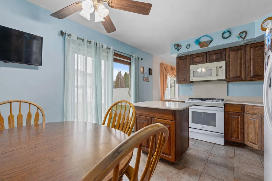Photo of 1124 N Anvil Court