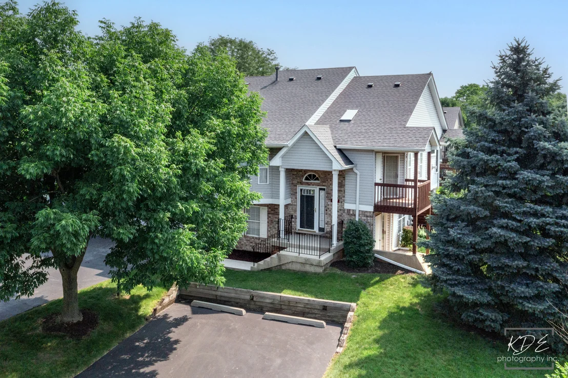 Photo of 14017 S Cambridge Circle