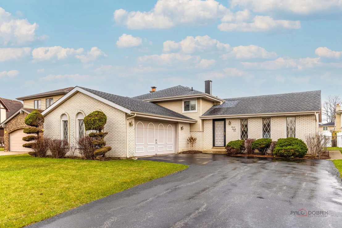 Photo of 1124 N Anvil Court