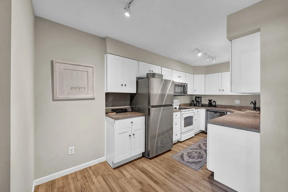 Photo of Unit 21 at 903 N Linden Street