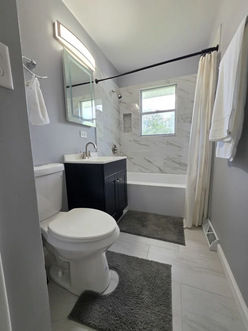 Photo of 2301 Greenbriar Lane