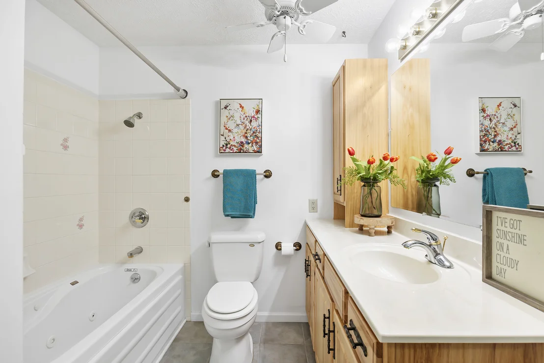 Photo of 2804 Mockingbird Lane