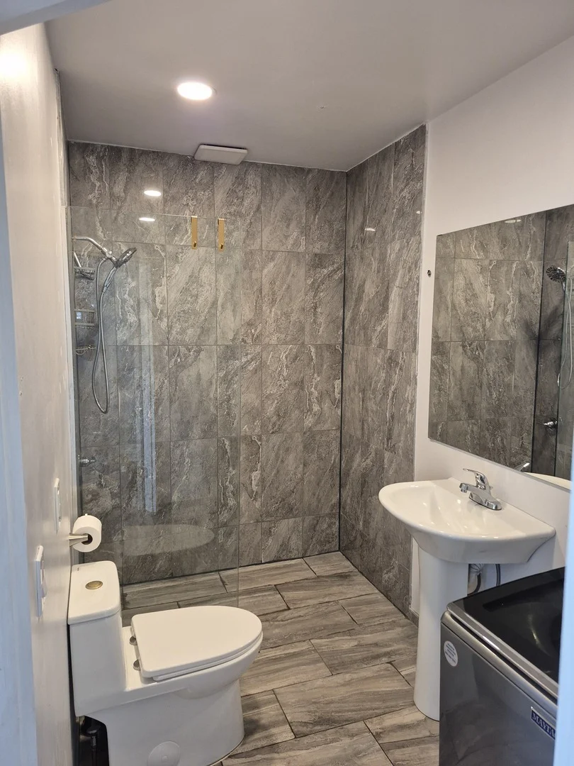 Photo of 222 N Maple Street N