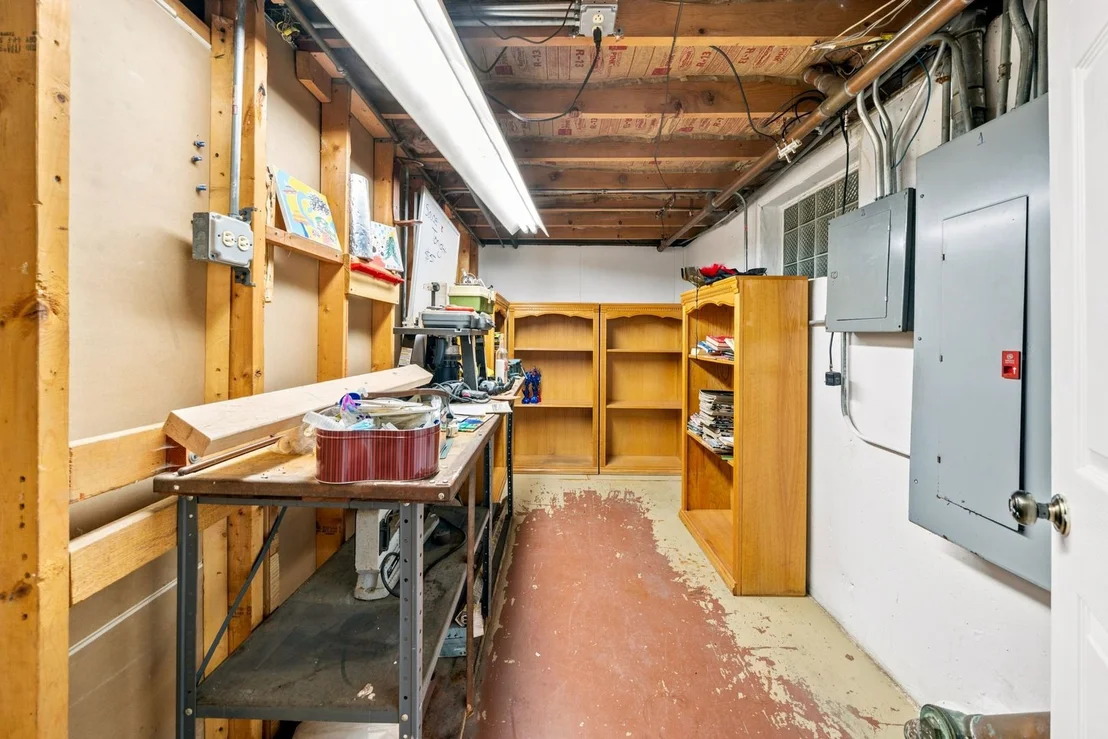 Photo of 1221 W Sable Drive