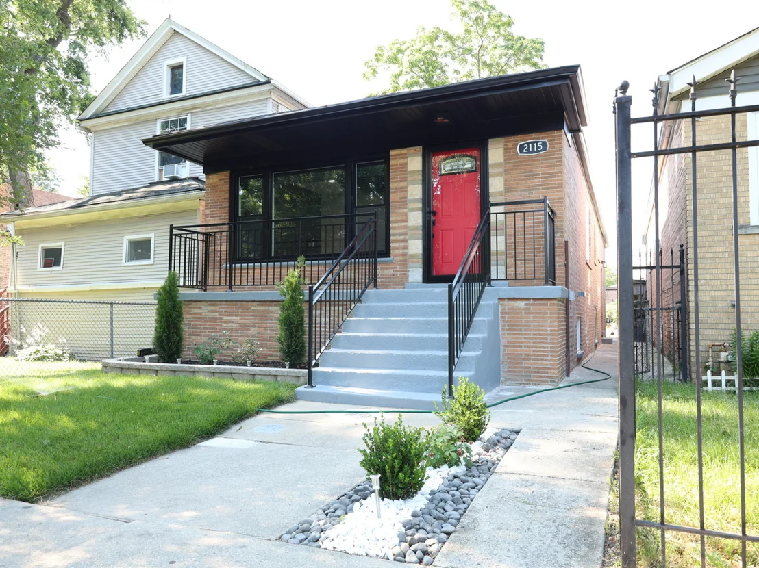 Photo of 2115 W 68th Place
