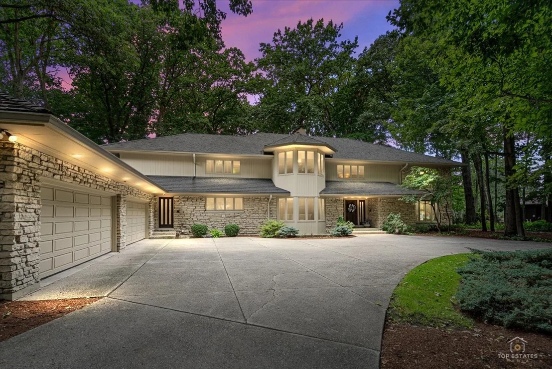 Photo of 1725 Persimmon Drive