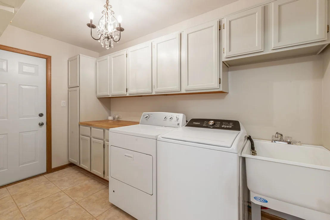 Photo of 8036 Edgebrook Lane
