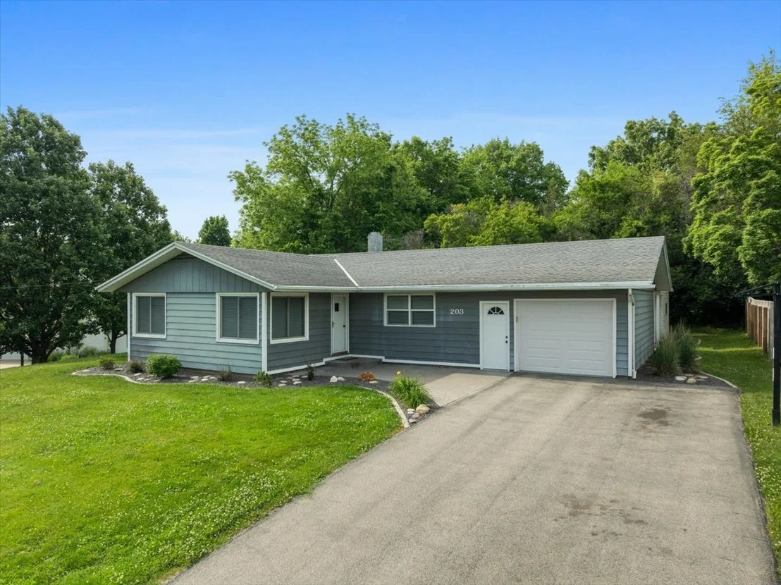 Photo of 203 Highview Drive