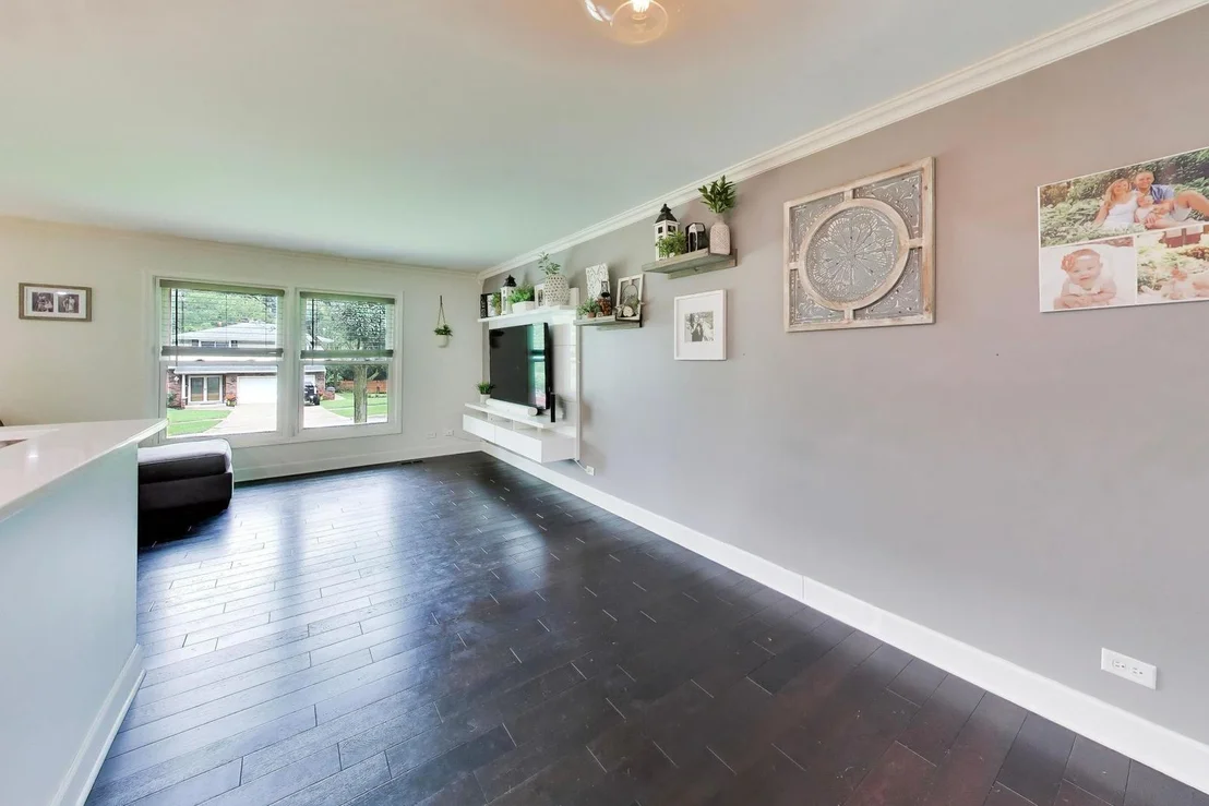 Photo of 2167 Midhurst Road